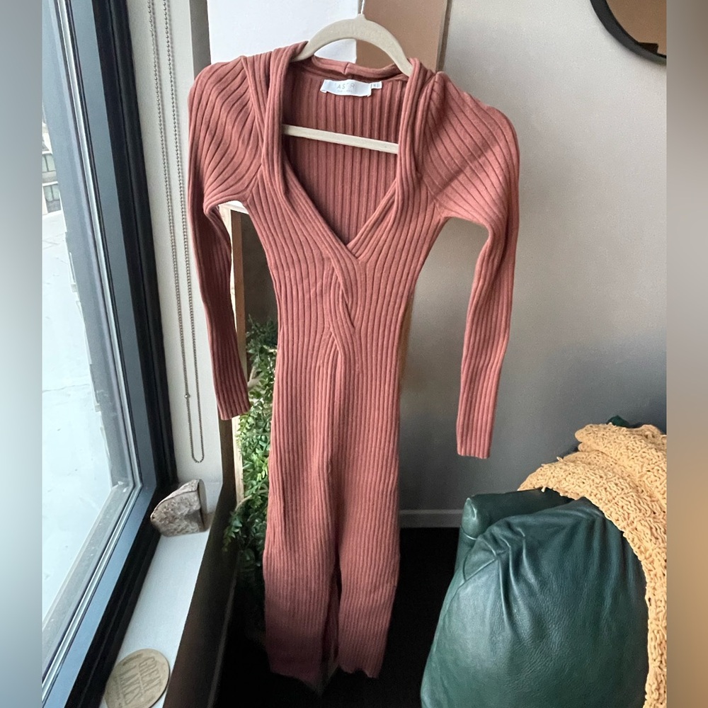 Redwood knit long sleeve knit dress